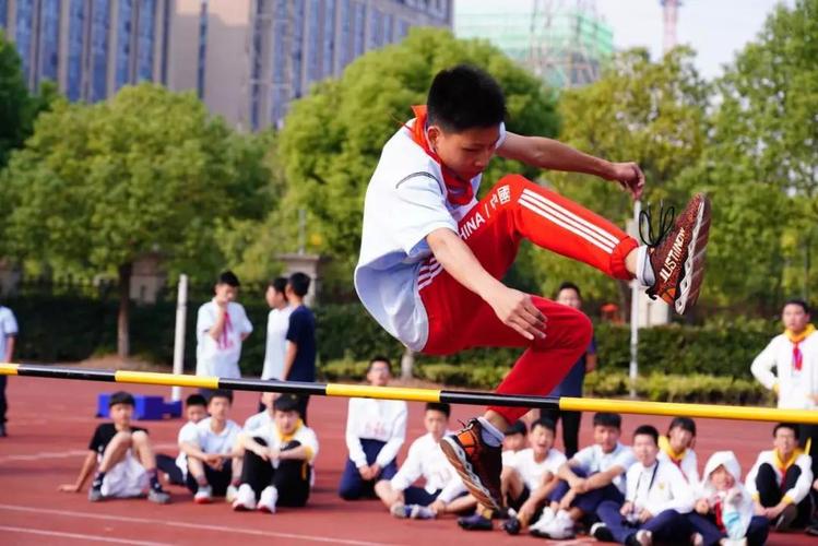 多彩运动会的欢乐时光（——小学生们的快乐竞技）