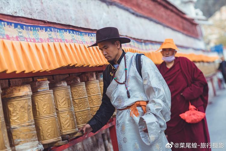 我想环游全中国（一段充满挑战和奇迹的旅程）